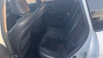 Toyota RAV4 2.2l D-CAT A/T 4WD - 8