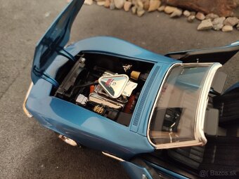Prodám model 1:18 Chevrolet Corvette 1969 - 8