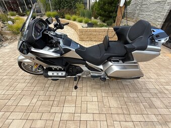 Honda GL 1800 Gold Wing 1800 Tour - 8