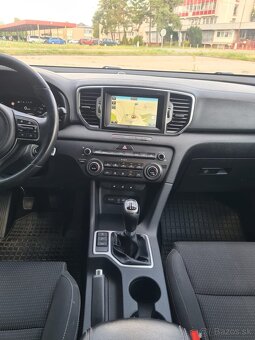 Kia Sportage 2,0crdi 136kw 4x4 rok 2017 - 8