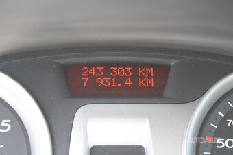 Renault Clio 1,2 i 16V 55 kW ICE - 8