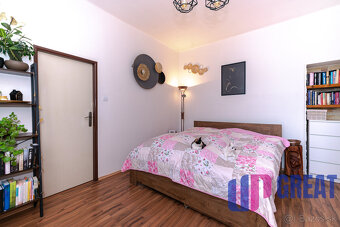 PREDAJ - 3 izbový byt, 2 garáže, 2 park.miesta, záhrada - 8