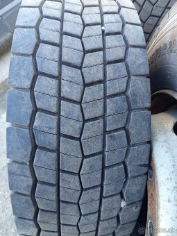 • 315/70 R22,5 APOLLO - KOMPLET NA DISKOCH - 8
