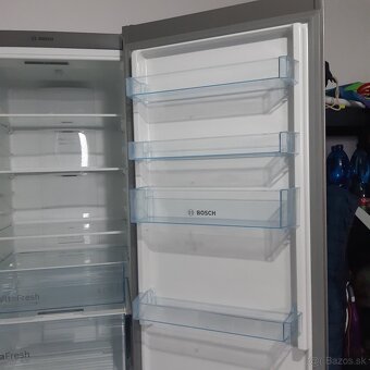 Chladnička s mrazničkou bosch - 8