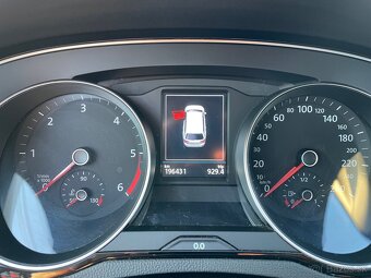 VW Passat B8 kombi 2,0 TDi 110 kW DSG - 8
