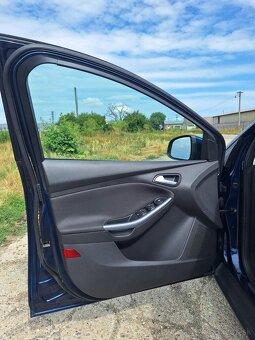 Ford Focus - 8