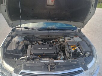 Chevrolet Cruze SW - 8
