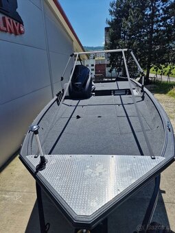 Finval 510bsc + 60hp Honda + príves 1300kg - čierna perleť - 8