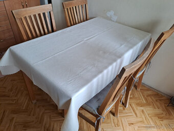 JEDÁLENSKÝ STÔL so stoličkami - 8