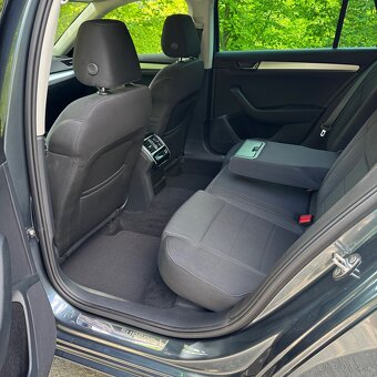 Škoda Superb 2.0 TDi DSG - 8