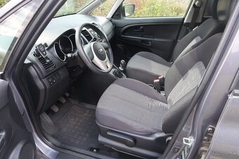 Kia Venga 1.4 66kw r.v. 2010 - 8