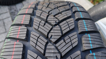 5x114,3 R17 --- TOYOTA C - HR - 8