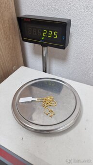 Zlatý náhrdelník s fialovym kamenom - 8