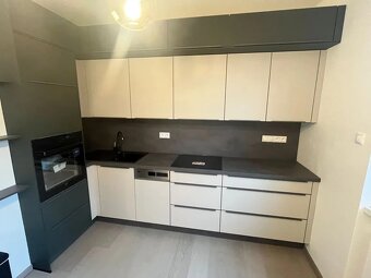 NA PRENÁJOM 3 IZBOVÝ BYT TRENČÍN, ZÁMOSTIE, GARÁŽ - 8