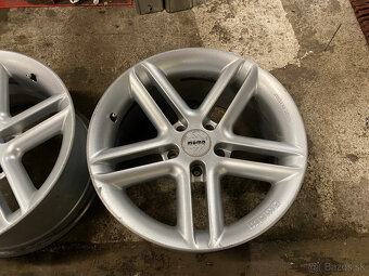 Momo Arrow 5x120 R17 - 8