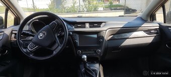Toyota Avensis Executive 2.0 D-4D - 8