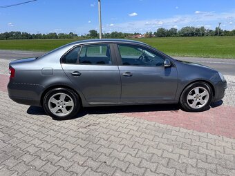 Volkswagen Jetta 1.9 TDI PD - 8