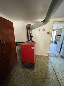 Na predaj poschodový RD v tichej uličke Dvory nad Žitavou - 8