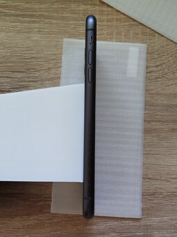 iPhone 11 128gb - 8