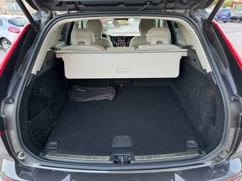 Volvo XC60 2.0 B4 mHEV Momentum Pro AWD A/T - 8
