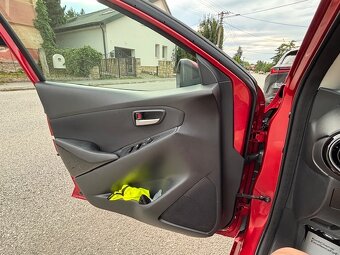 MAZDA 2 - 8