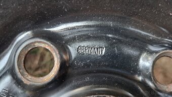 Zimne pneumatiky 195/65 r15 a disky - 8