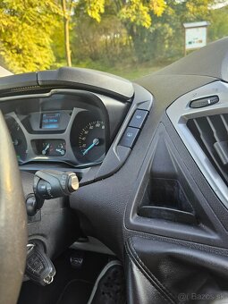 Ford Tourneo Custom - 8