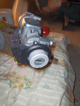 Rozpredam Mazda 3 1,4b 2004 - 8