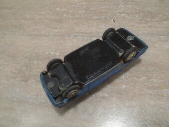 Stará Hračka Volha 24 USSR - 8