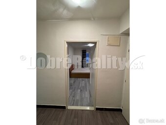 Na predaj 2 izbový veľkometrážny byt v Handlovej v blízkosti - 8