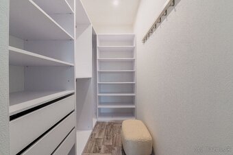 5-izbový Nízkoenergetický Rodinný Dom s Dvojgaražou - 8