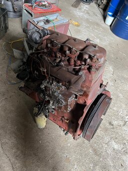 Predam motor zetor - 8