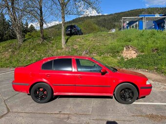 Škoda Octavia Tour 1.6 benzin - 8