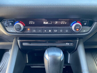 MAZDA 6 4x4 R.2020 TOP-VÝBAVA... - 8