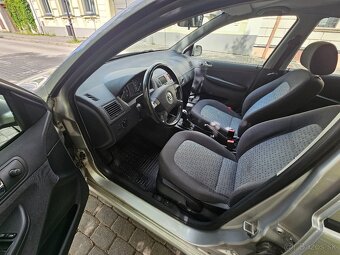 Škoda Fabia 1,4 Benzín 16 ventil 55kw - 8