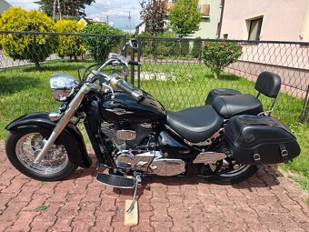 Suzuki C 800 VL 800 Intruder - 8