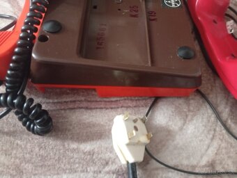 Stare  telefony pevná linka - 8