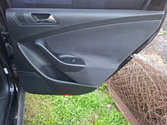 Rozpredam VW Passat B6 combi - 8