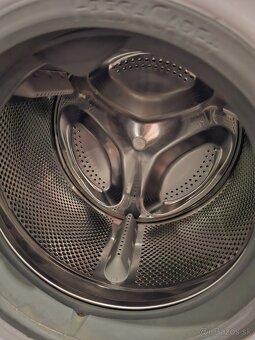 Práčka Whirlpool Fresh Care + 6 sense - 8