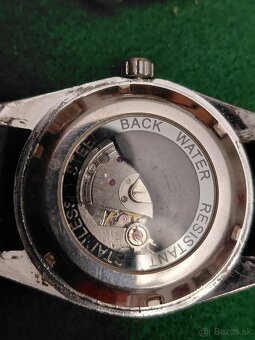 5xHODINKY ROZNE ZNACKY - 8