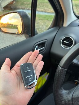 Predám peugeot 308 1.4E 5P - 8