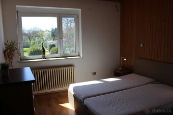 Predám 7-izb. RD, Most pri Bratislave,1133 m², veľká záhrada - 8
