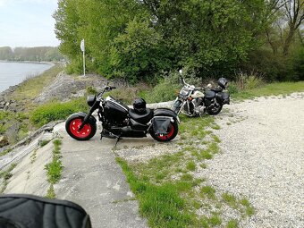 Suzuki Intruder 1500 - 8