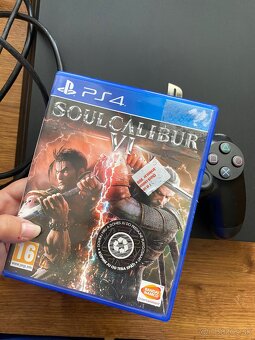 PS4 PRO - 8