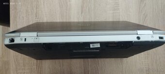 Dell Latitude E6520 - 8