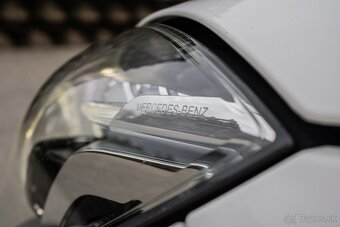 Mercedes-Benz E300 Bluetec Hybrid - 8