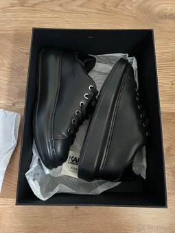 Karl Lagerfeld - 8