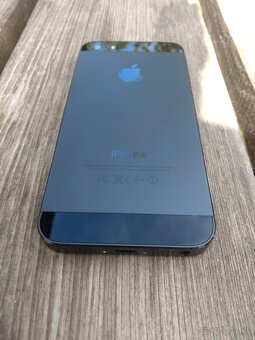 Apple iPhone 5 - 8
