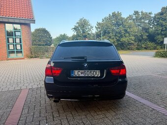 BMW E91 Facelift 318d - 8