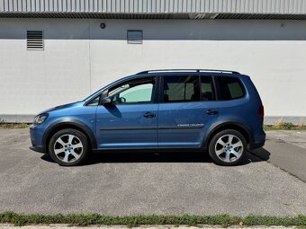 Volkswagen Touran Cross - 8